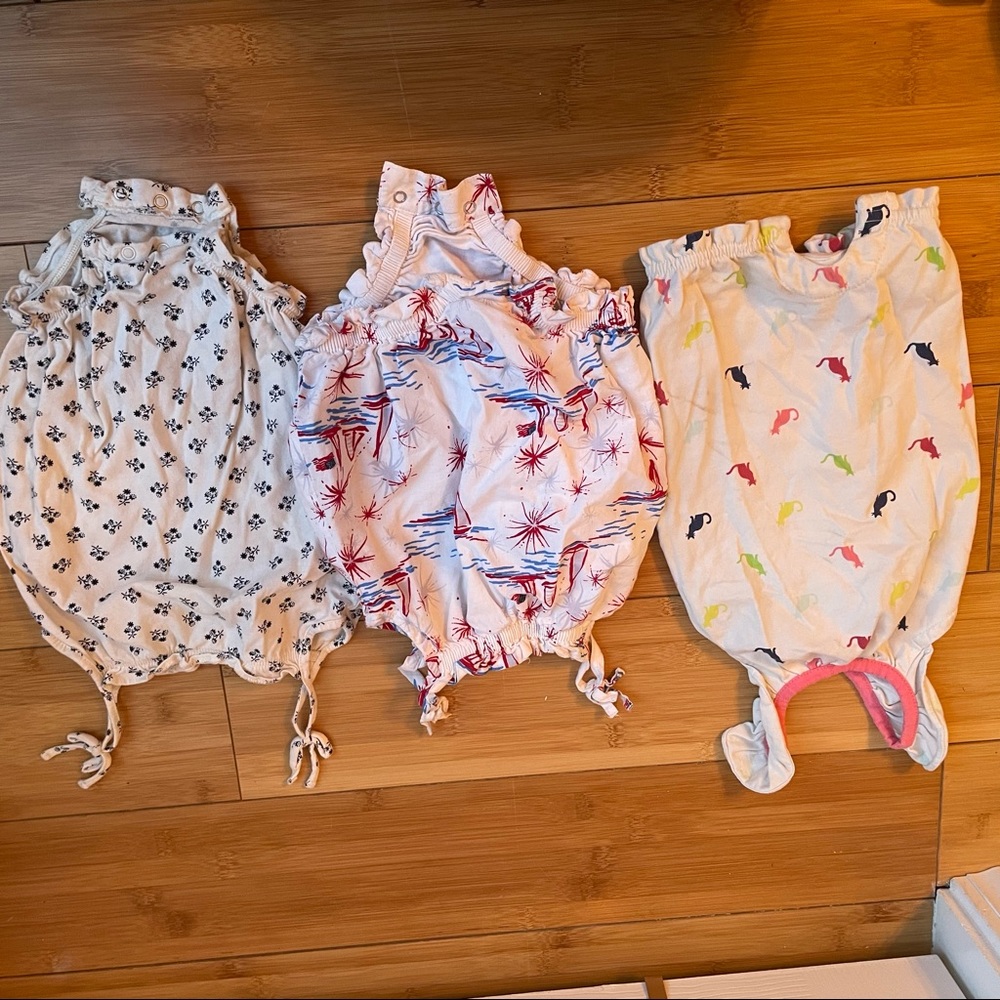 Baby Gap girls romper one piece 0-3m